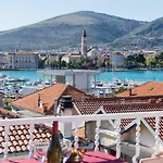 Jadran Ciovo 3* トロギール