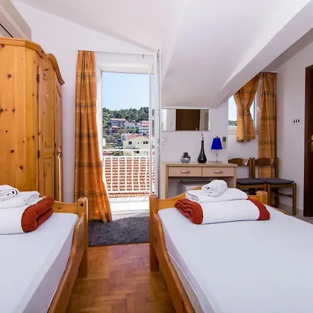 Pensjonat Jadran Ciovo 3*