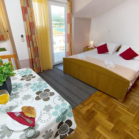 Jadran Ciovo Pensjonat 3*