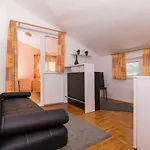 Jadran Ciovo Гостьовий будинок