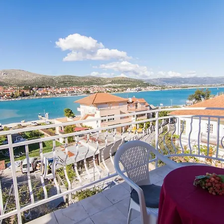 ゲストハウス Jadran Ciovo トロギール